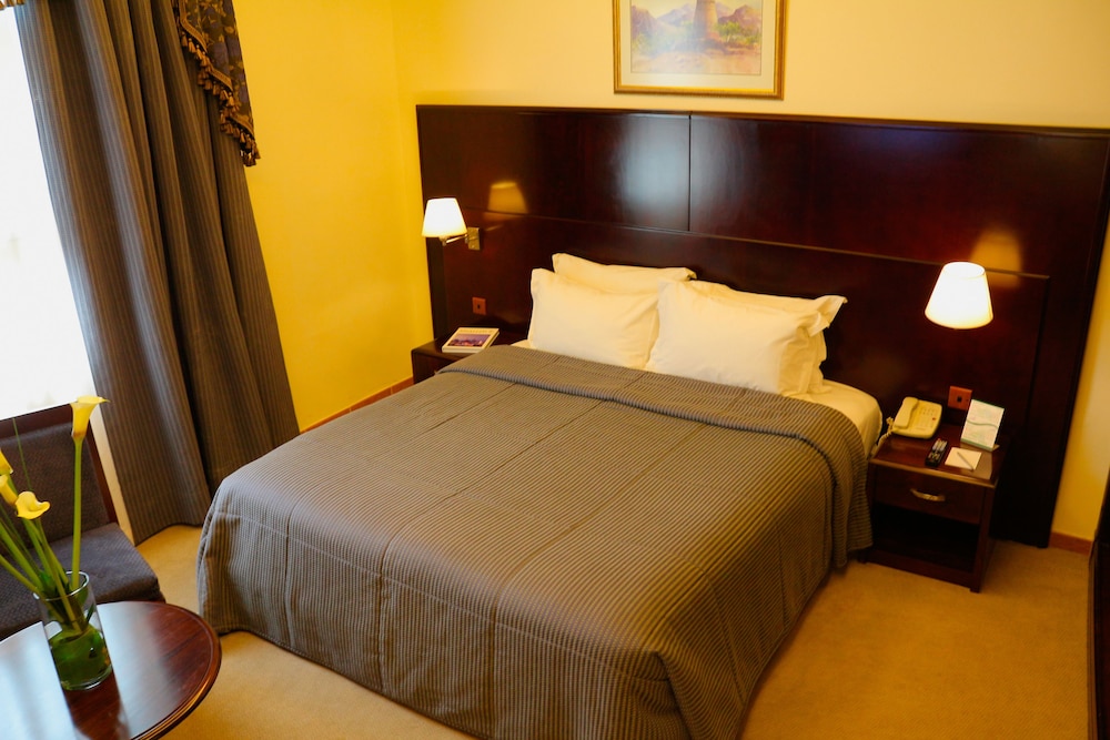 Sharjah Premiere Hotel & Resort 9