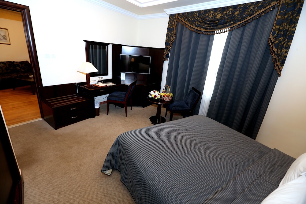 Sharjah Premiere Hotel & Resort 10