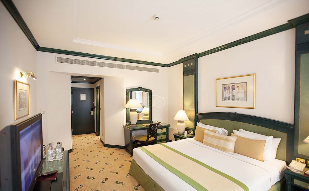 Knight Castle Hotel 10