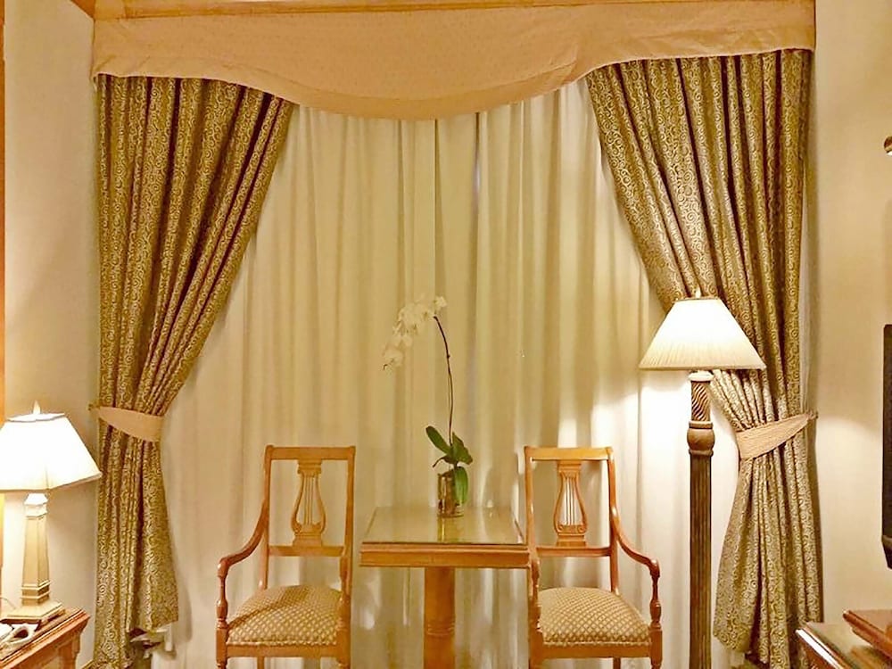 Knight Castle Hotel 14