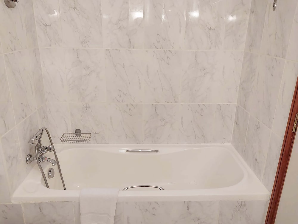 Knight Castle Hotel 21