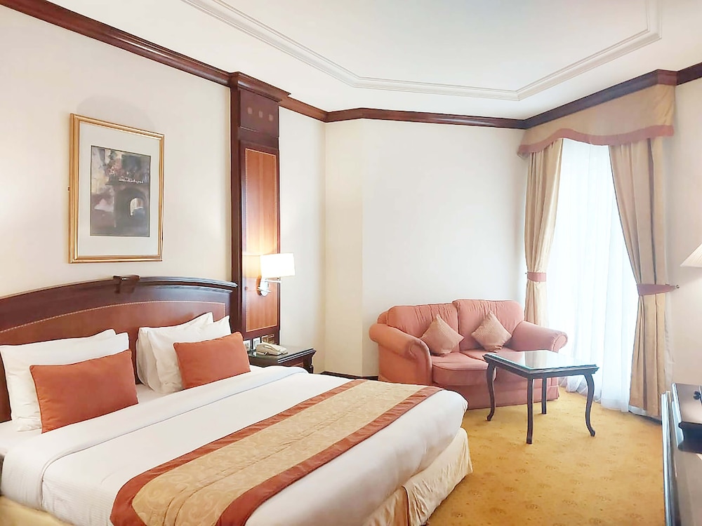 Knight Castle Hotel 12