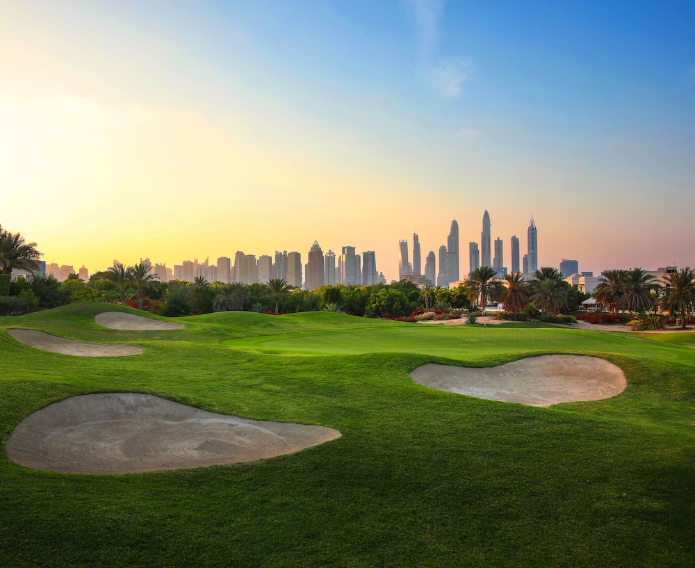 Address Montgomerie 24
