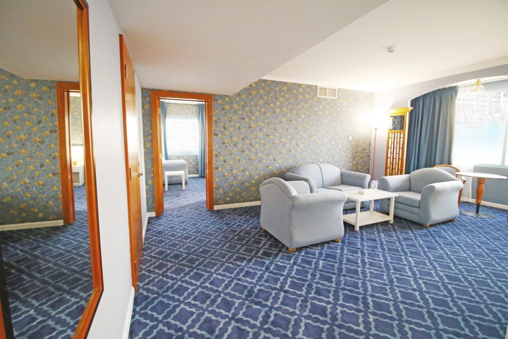 The George Hotel by Saffron 11