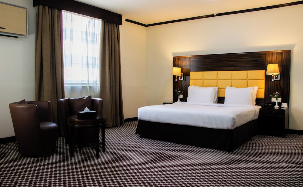 Fortune Karama Hotel 16
