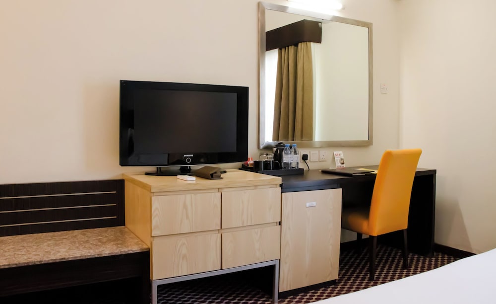 Fortune Karama Hotel 22