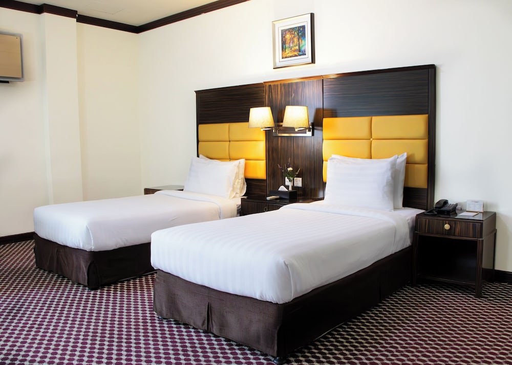 Fortune Karama Hotel 20