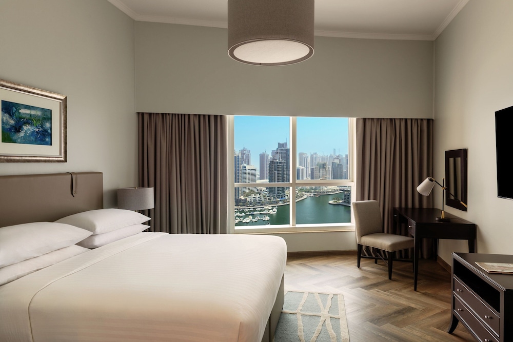 Dubai Marriott Harbour Hotel & Suites 13