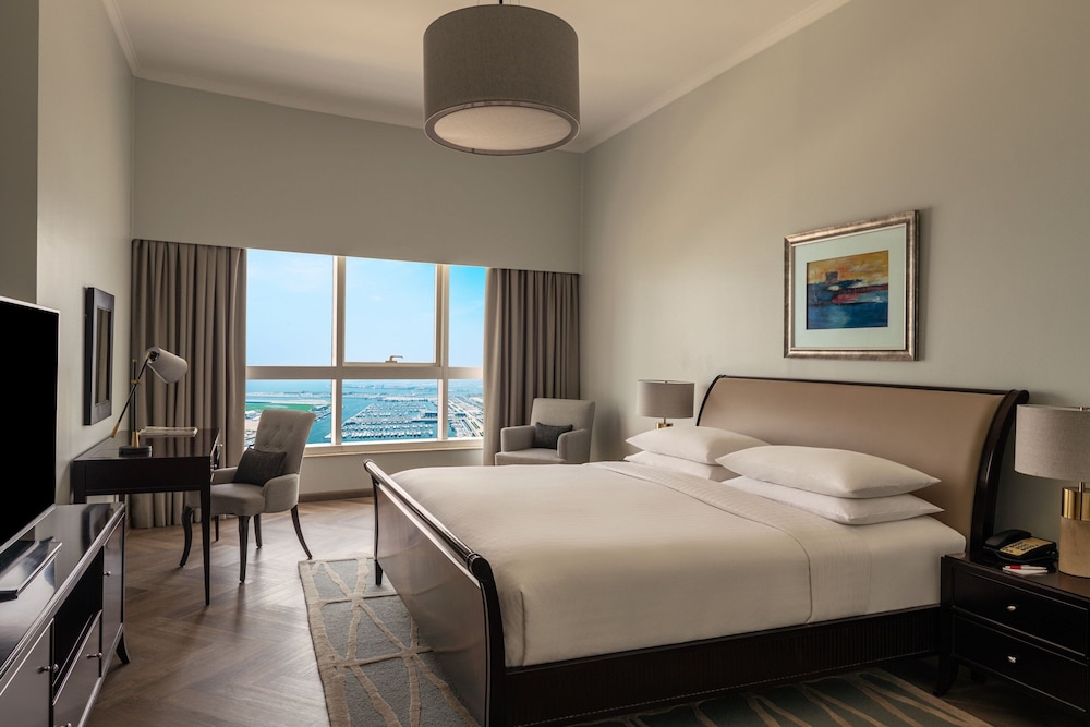 Dubai Marriott Harbour Hotel & Suites 15