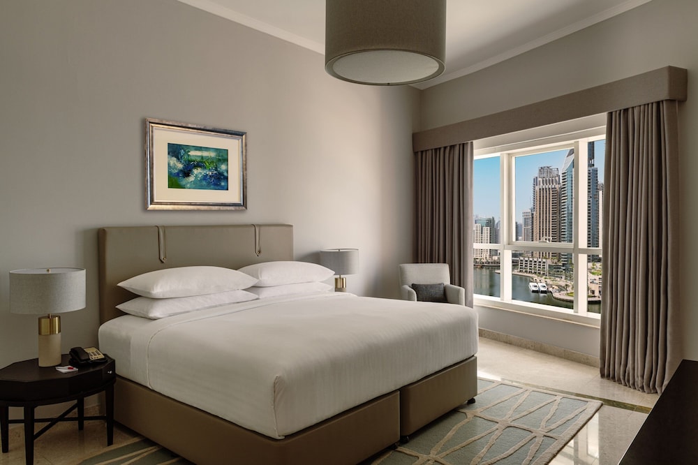 Dubai Marriott Harbour Hotel & Suites 12