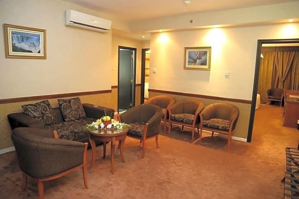 Abjad Crown Hotel 7