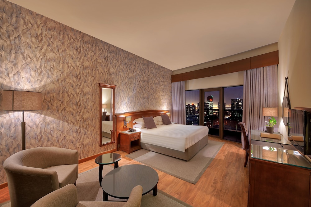 Majestic City Retreat Hotel 10
