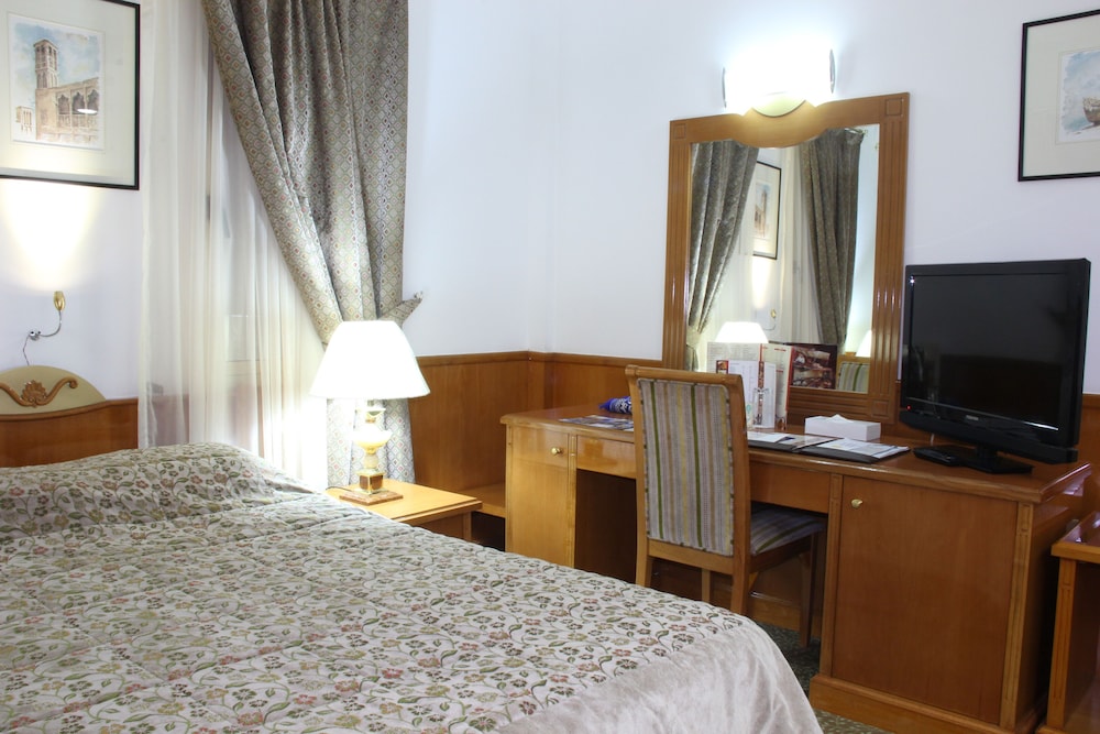 Zain International Hotel 8