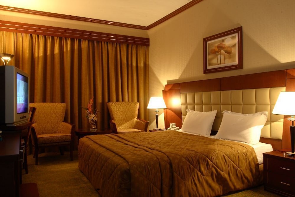 Grand Central Hotel 6