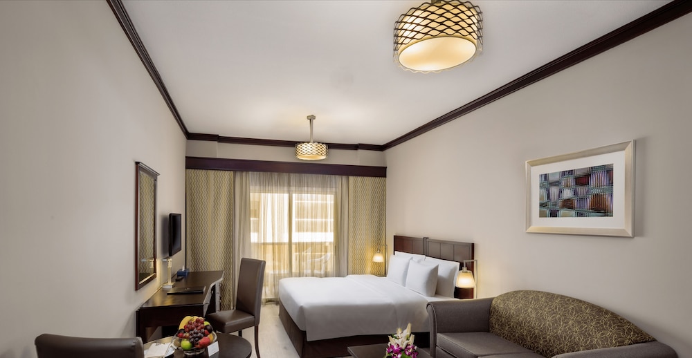 Savoy Crest Hotel Apartments 7