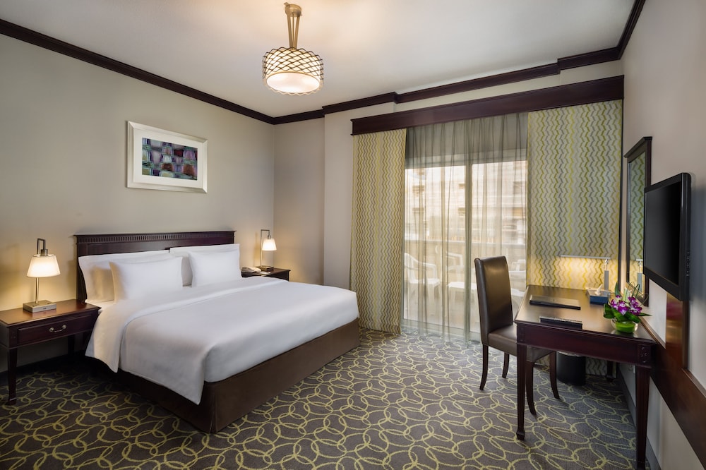 Savoy Crest Hotel Apartments 4
