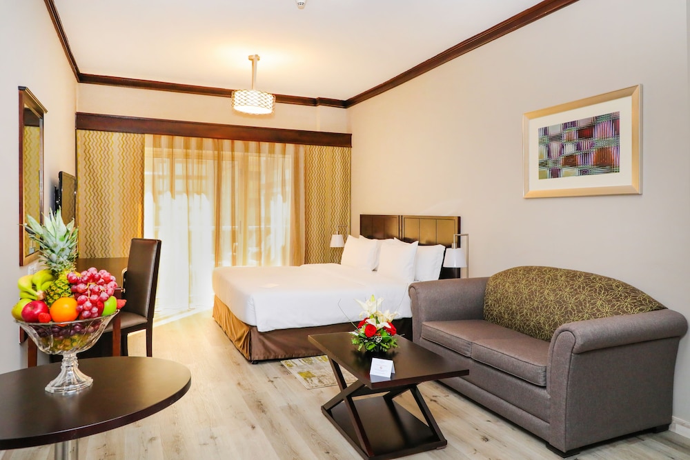 Savoy Crest Hotel Apartments 8