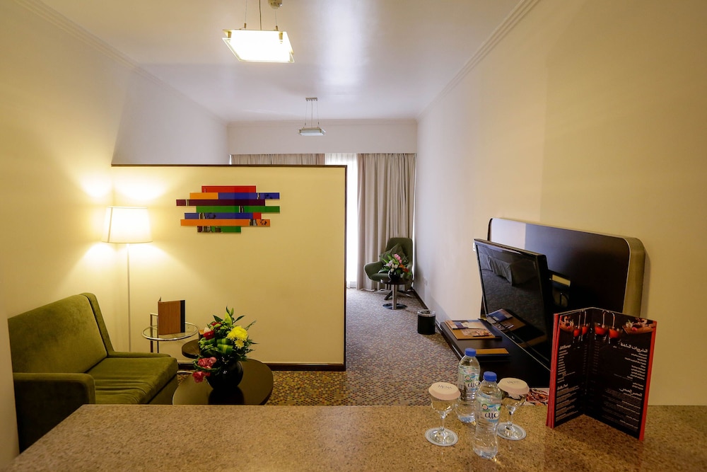 MENA Aparthotel Al Barsha 11