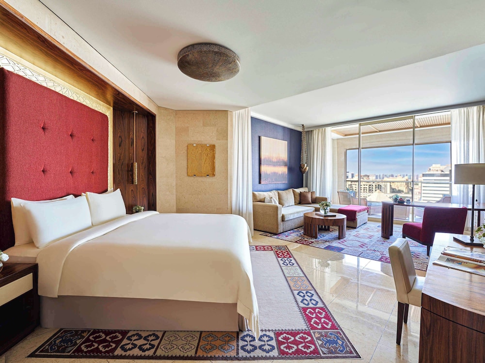Raffles Dubai 21