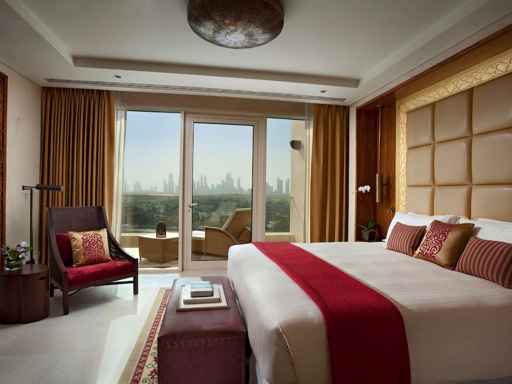 Raffles Dubai 11