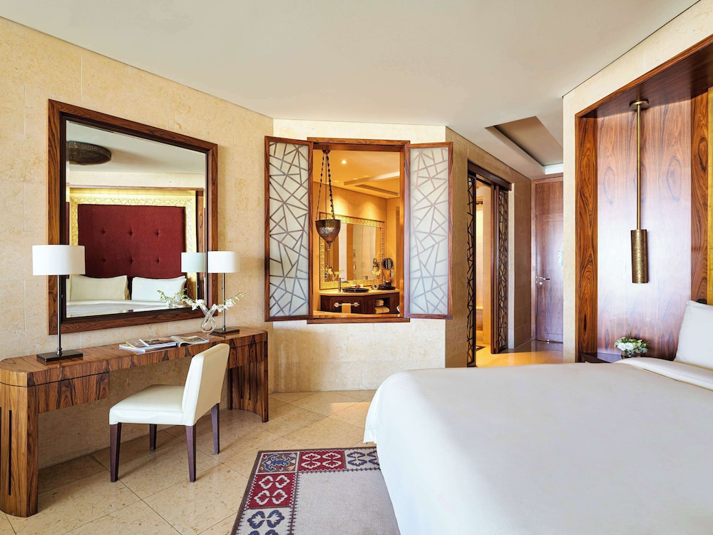 Raffles Dubai 16