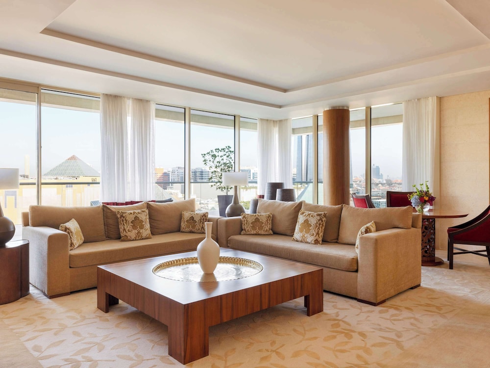 Raffles Dubai 18