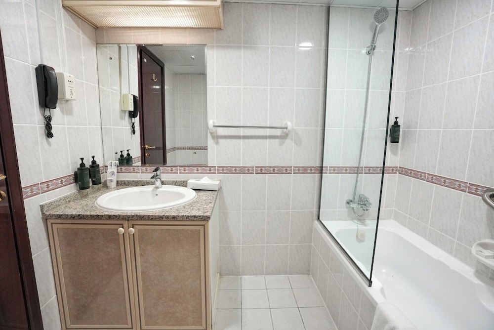 Manchester Plaza Hotel 17