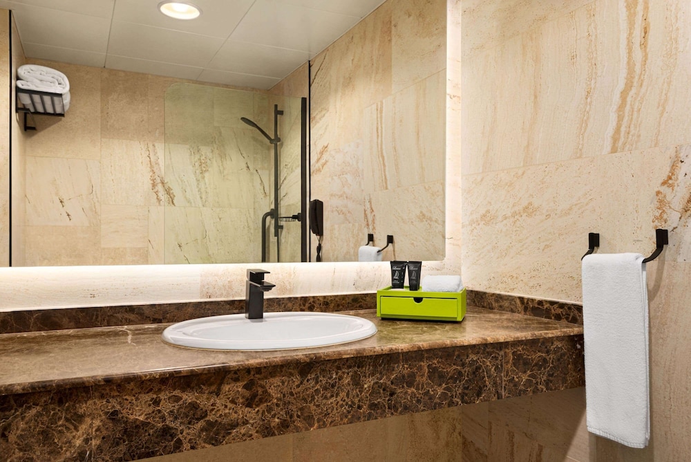La Quinta by Wyndham Dubai Jumeirah 17