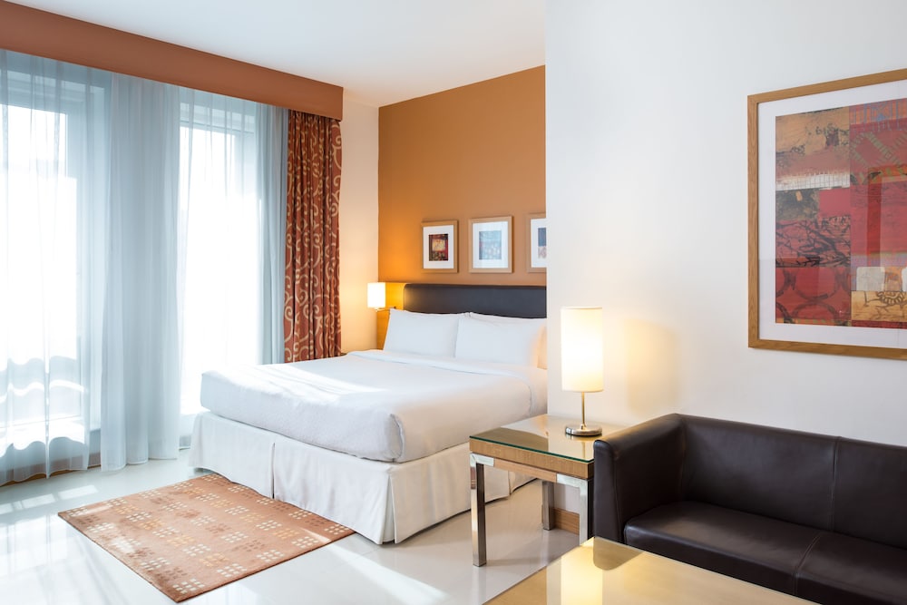 Four Points by Sheraton Bur Dubai 11
