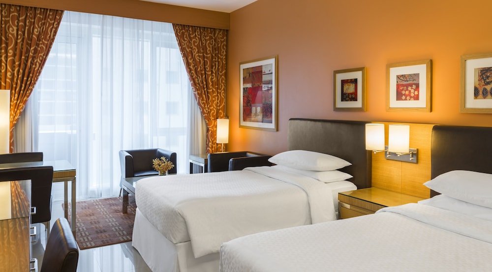 Four Points by Sheraton Bur Dubai 9
