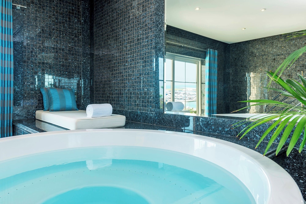 The Westin Dubai Mina Seyahi Beach Resort & Marina 11