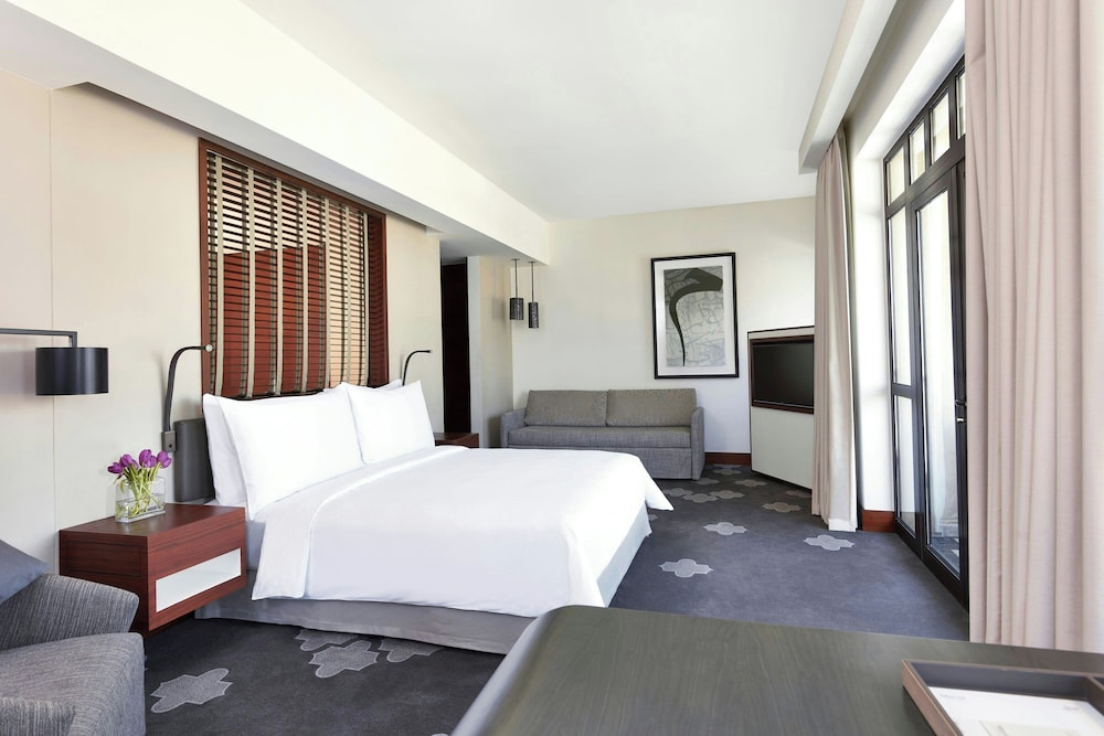 The Heritage Hotel, Autograph Collection 10