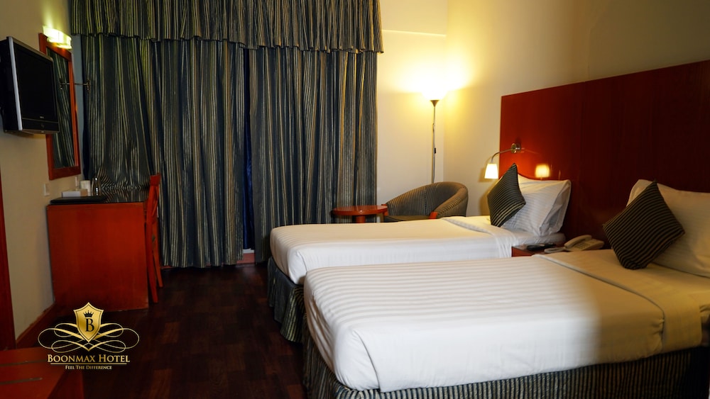 Boonmax Hotel 7