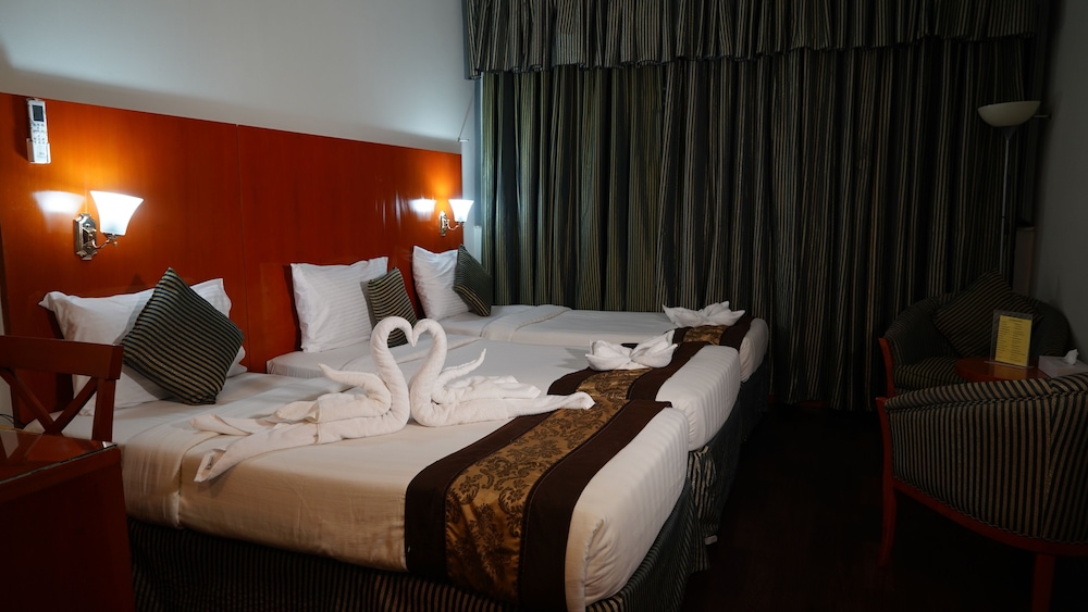 Boonmax Hotel 5