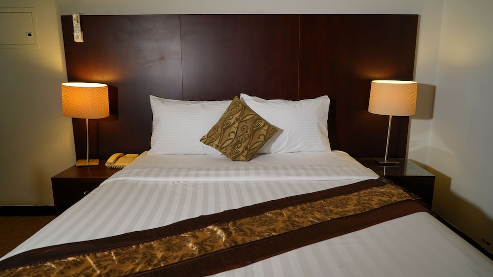 Boonmax Hotel 4