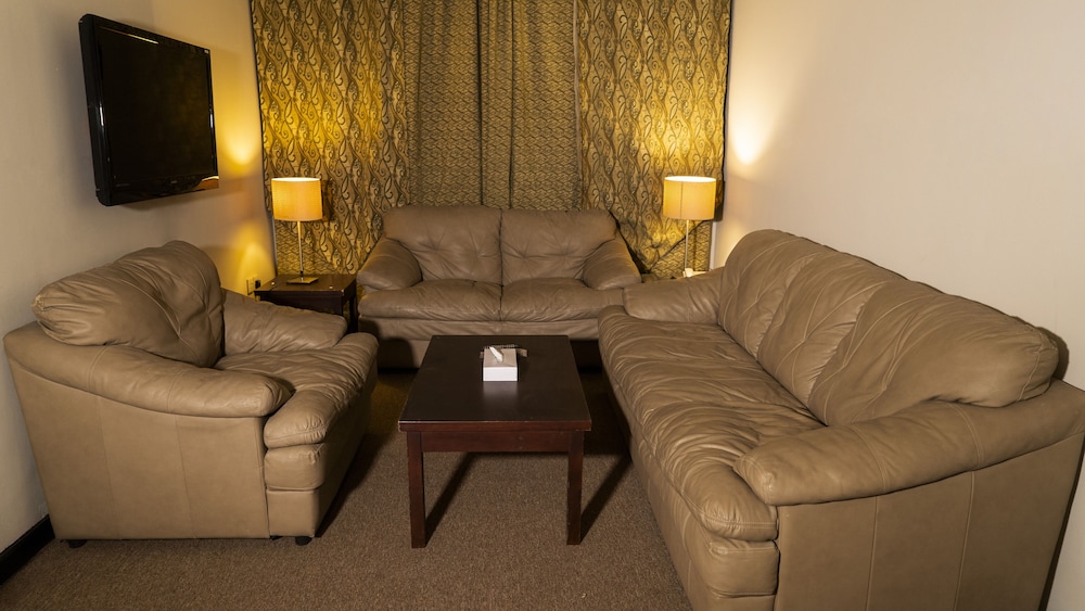 Boonmax Hotel 12