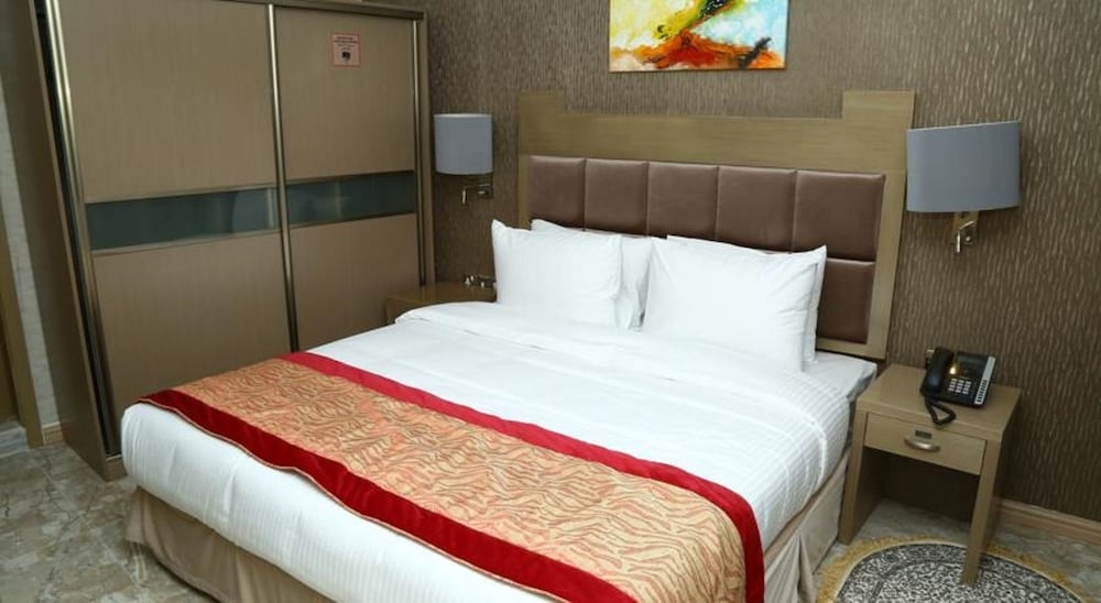 Sun & Sands Plaza Hotel 8