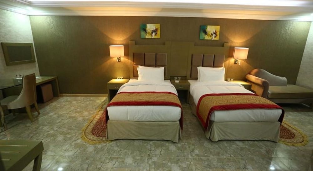 Sun & Sands Plaza Hotel 5