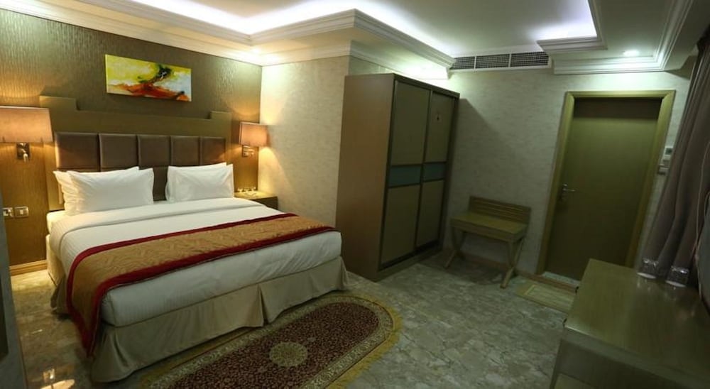 Sun & Sands Plaza Hotel 12