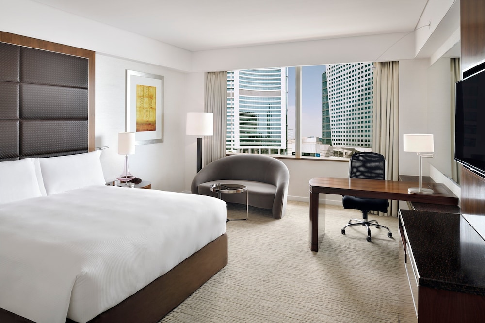 Crowne Plaza Dubai - Festival City 12