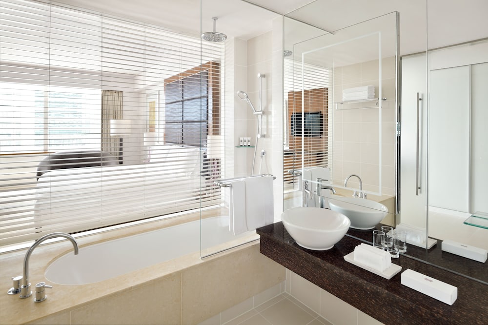 Crowne Plaza Dubai - Festival City 18