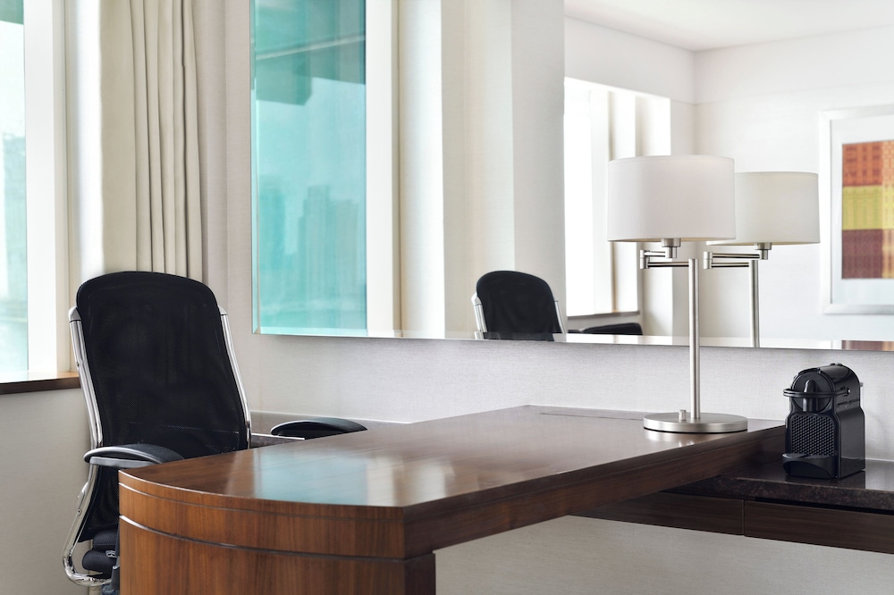 Crowne Plaza Dubai - Festival City 10