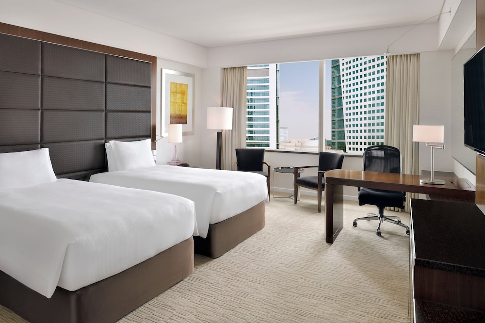 Crowne Plaza Dubai - Festival City 8