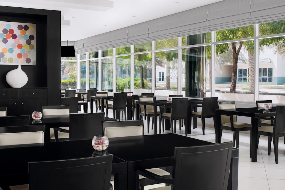 Holiday Inn Express Dubai Internet City 16