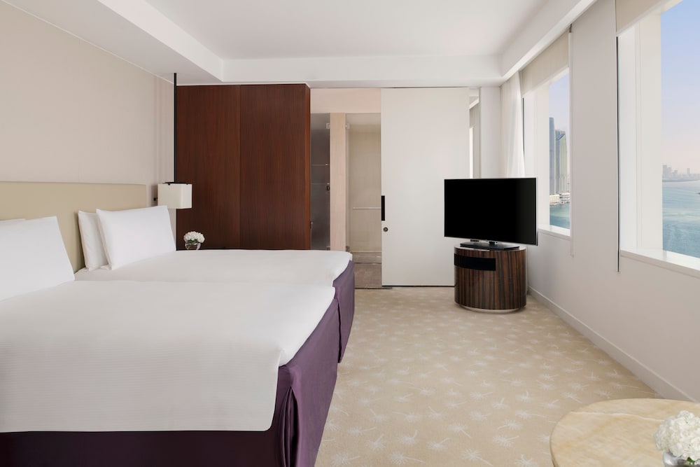 InterContinental Dubai Festival City 11