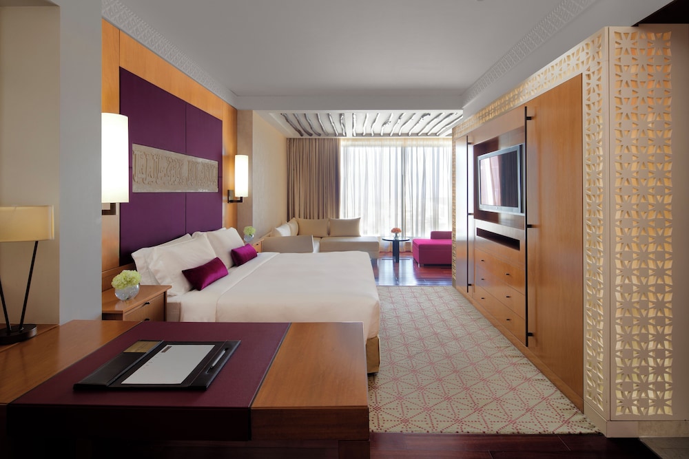 The H Dubai 24