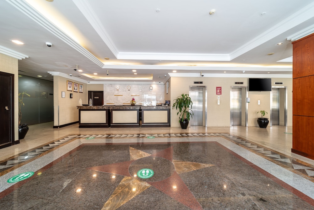 Star Metro Deira Hotel Apartments 4