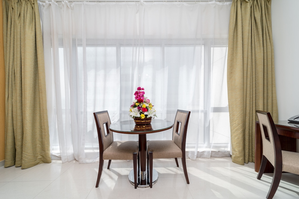 Star Metro Deira Hotel Apartments 17