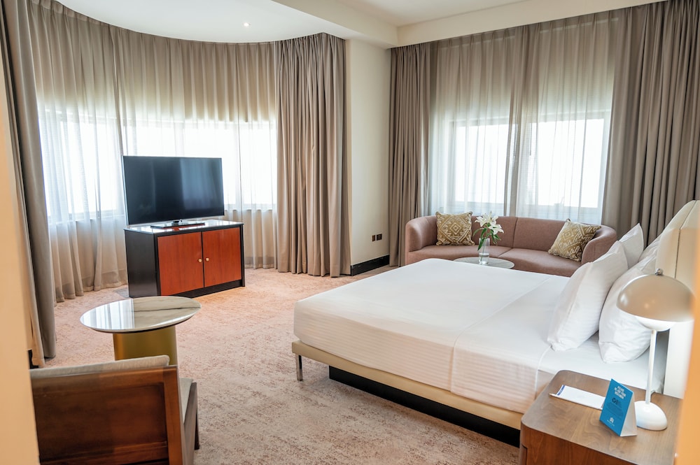 Majestic Cove Hotel 13