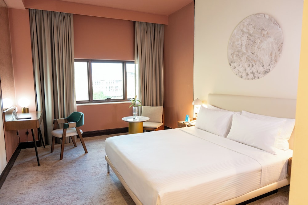 Majestic Cove Hotel 12